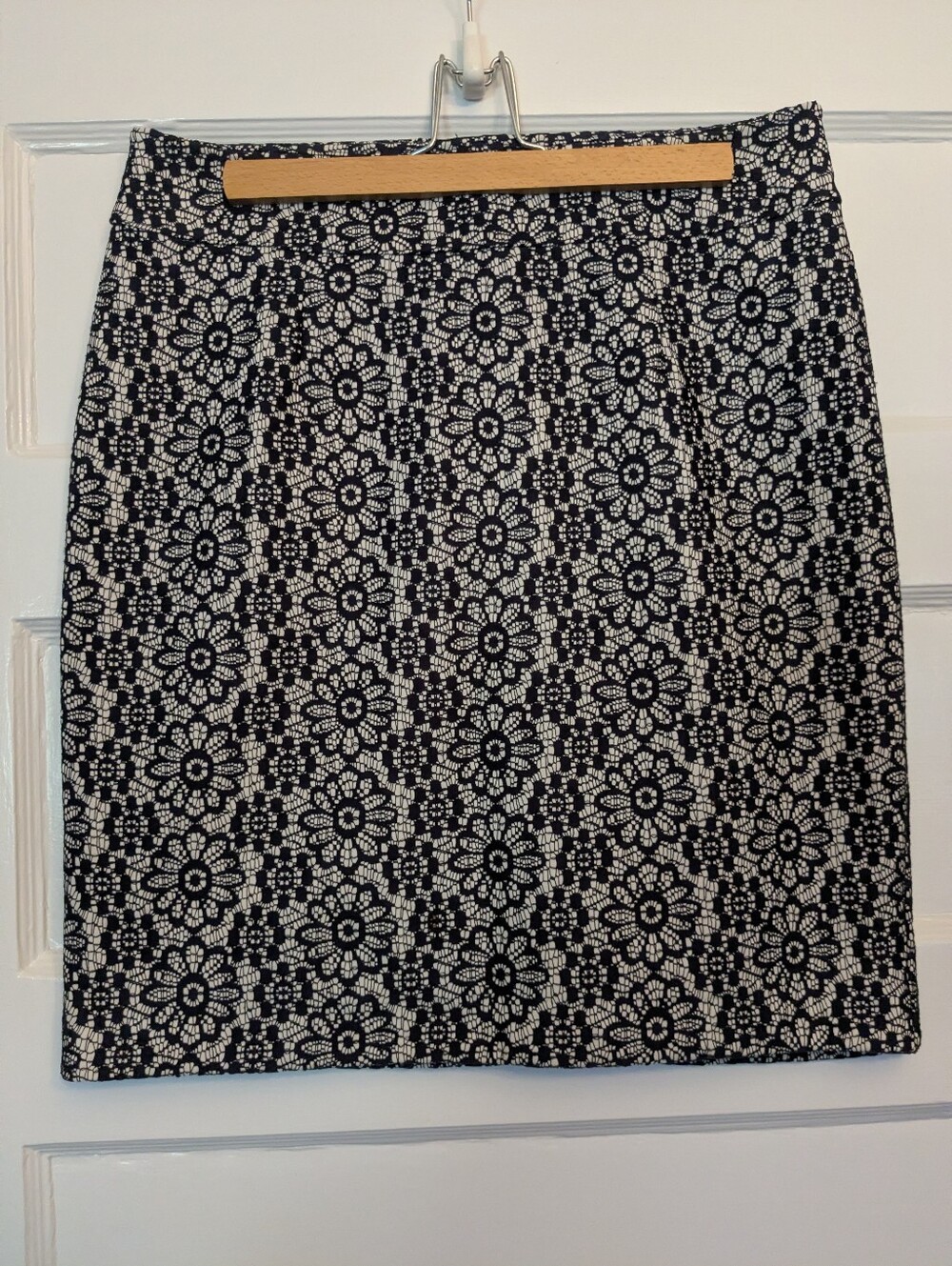Navy And White Lace Overlay Banana Republic Skirt